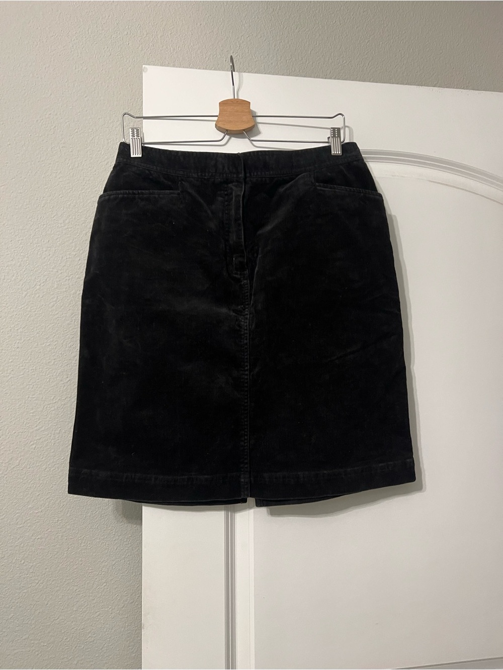 Jones Sport Black Corduroy Skirt